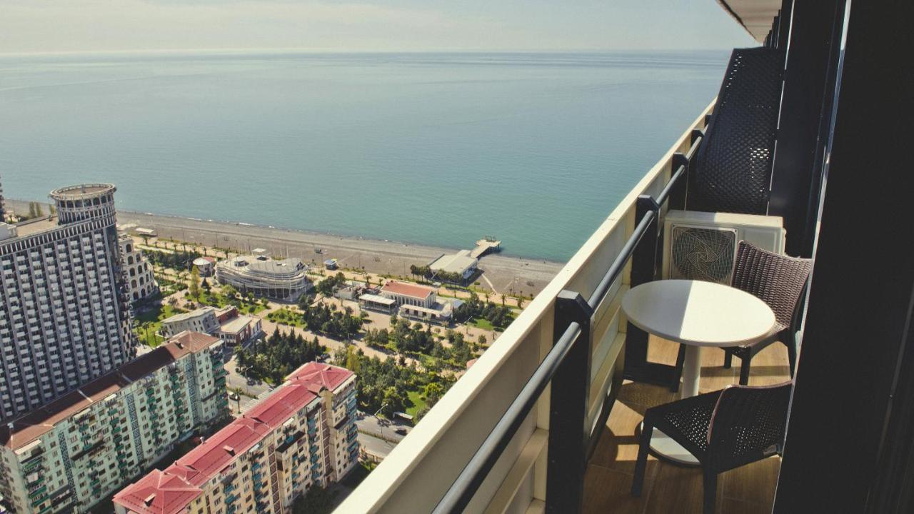 Orbi City Aparthotel Batumi Exterior photo