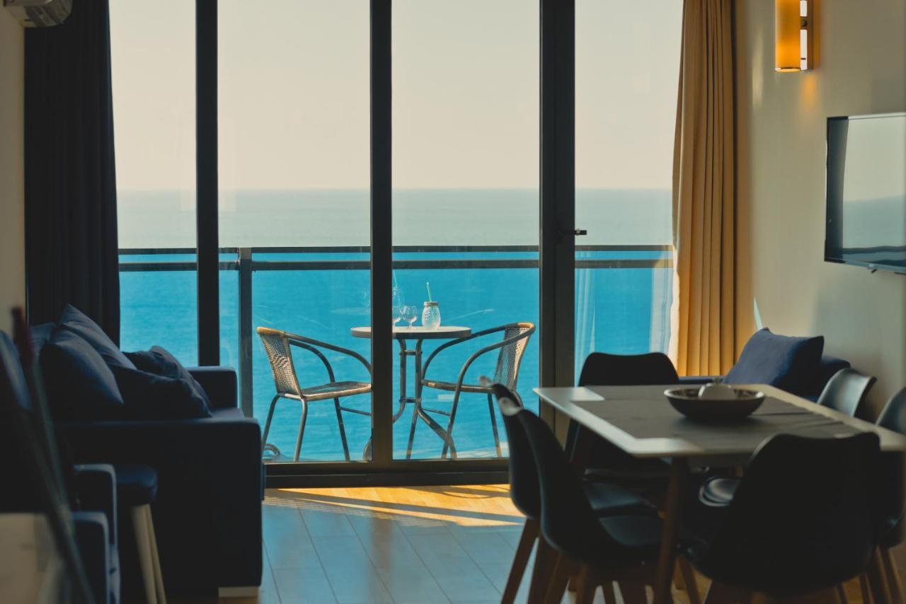Orbi City Aparthotel Batumi Exterior photo