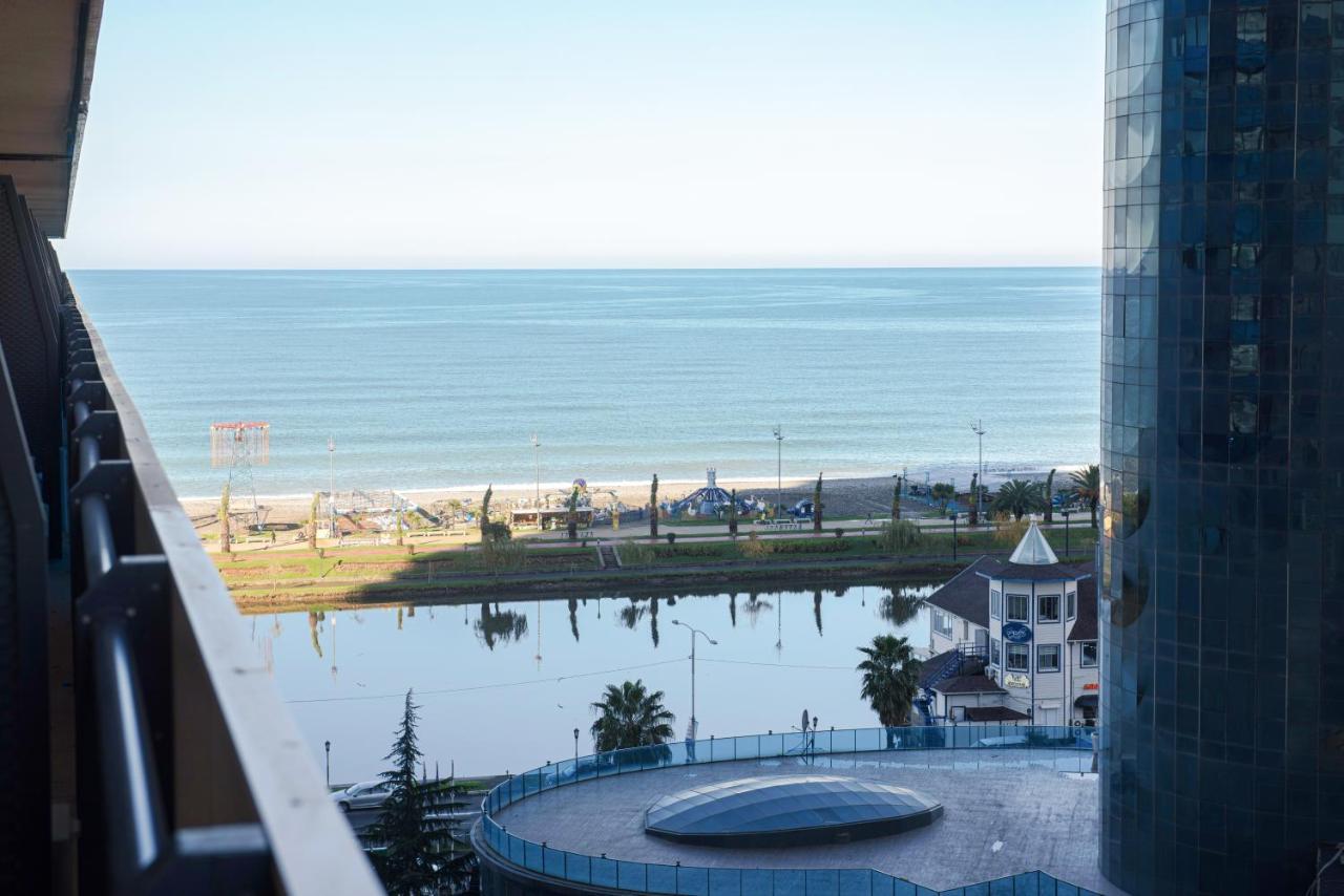 Orbi City Aparthotel Batumi Exterior photo