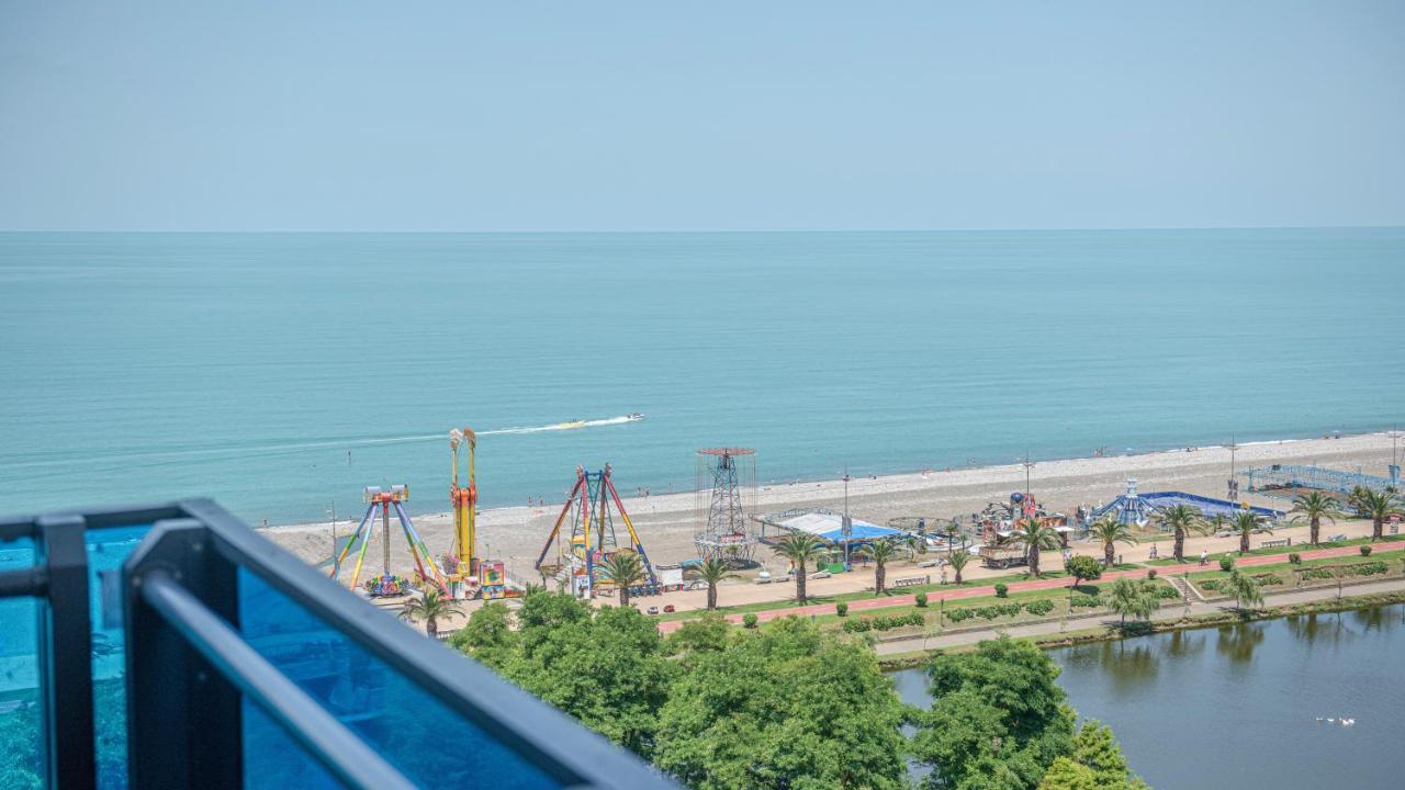 Orbi City Aparthotel Batumi Exterior photo